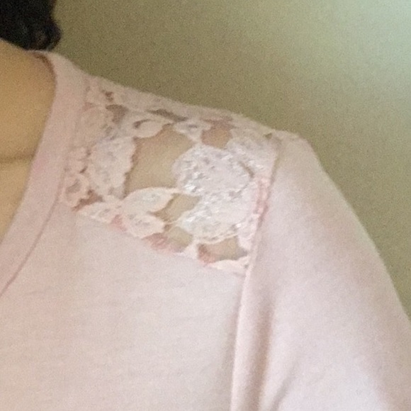 Pastel pink lacy sweatshirt - Picture 5 of 8